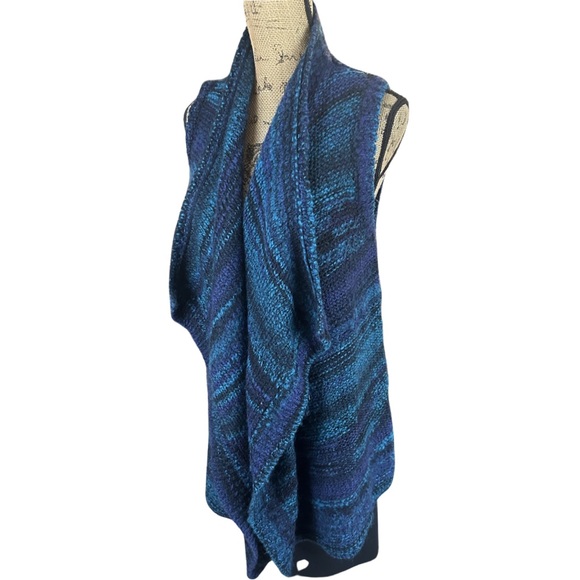 VINCE Boucle Knit Waterfall Sweater Vest - Picture 1 of 9